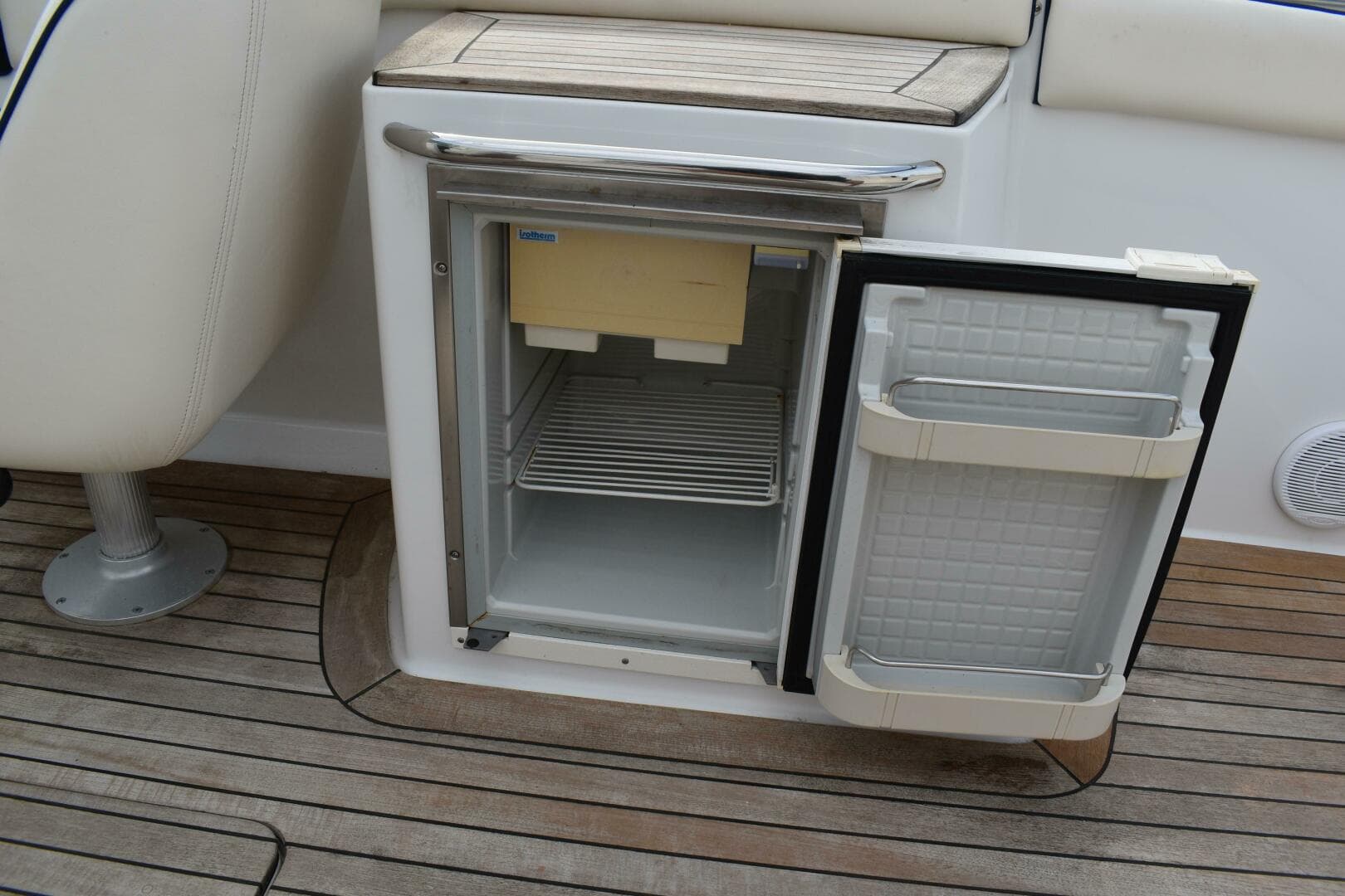 2003 Chris-Craft Launch 25