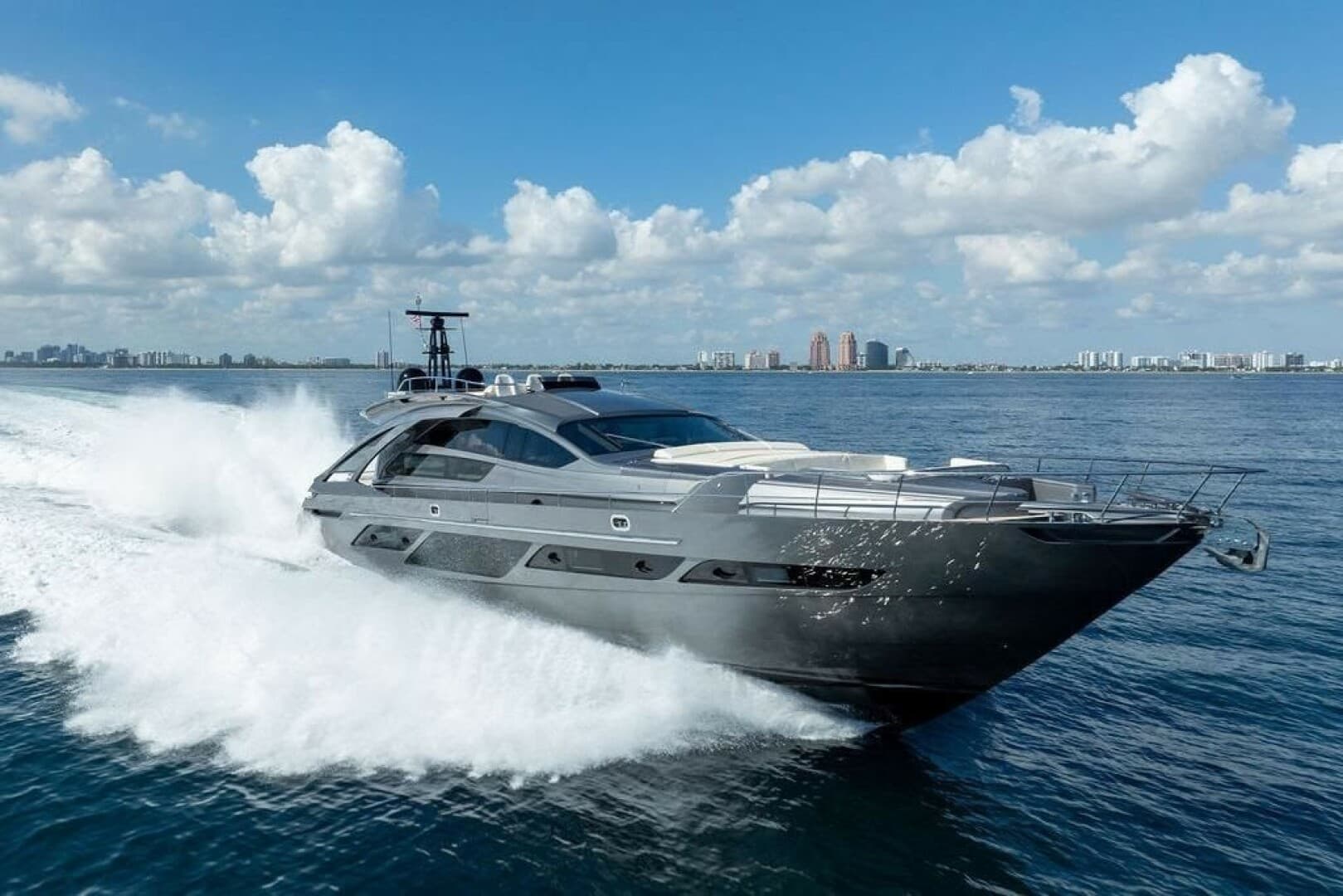 92 ft 2019 Pershing 9X, One Spin 3