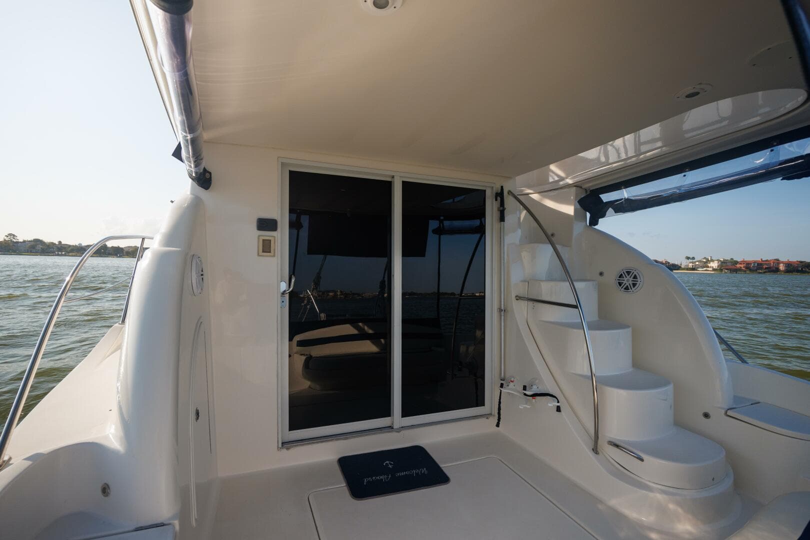 2010 Meridian 391 Motor Yacht