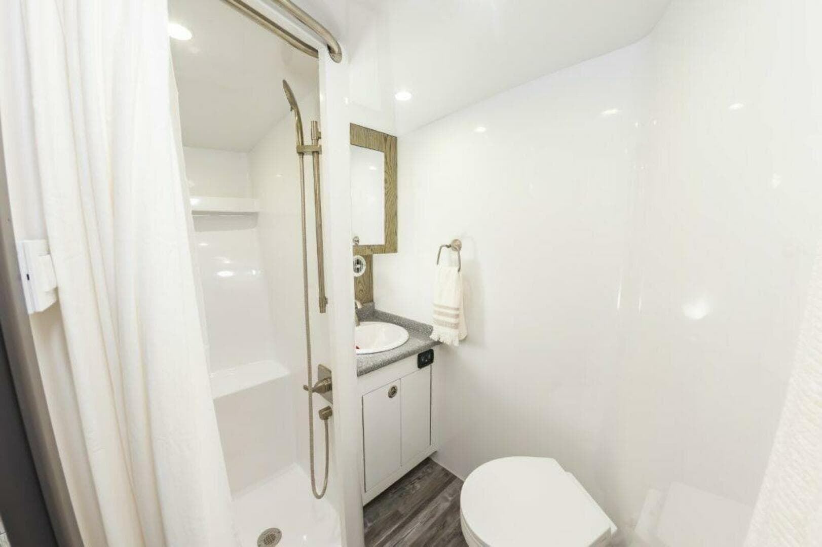 4ec0a8b6 149c 4620 A501 3d79d692e9f3