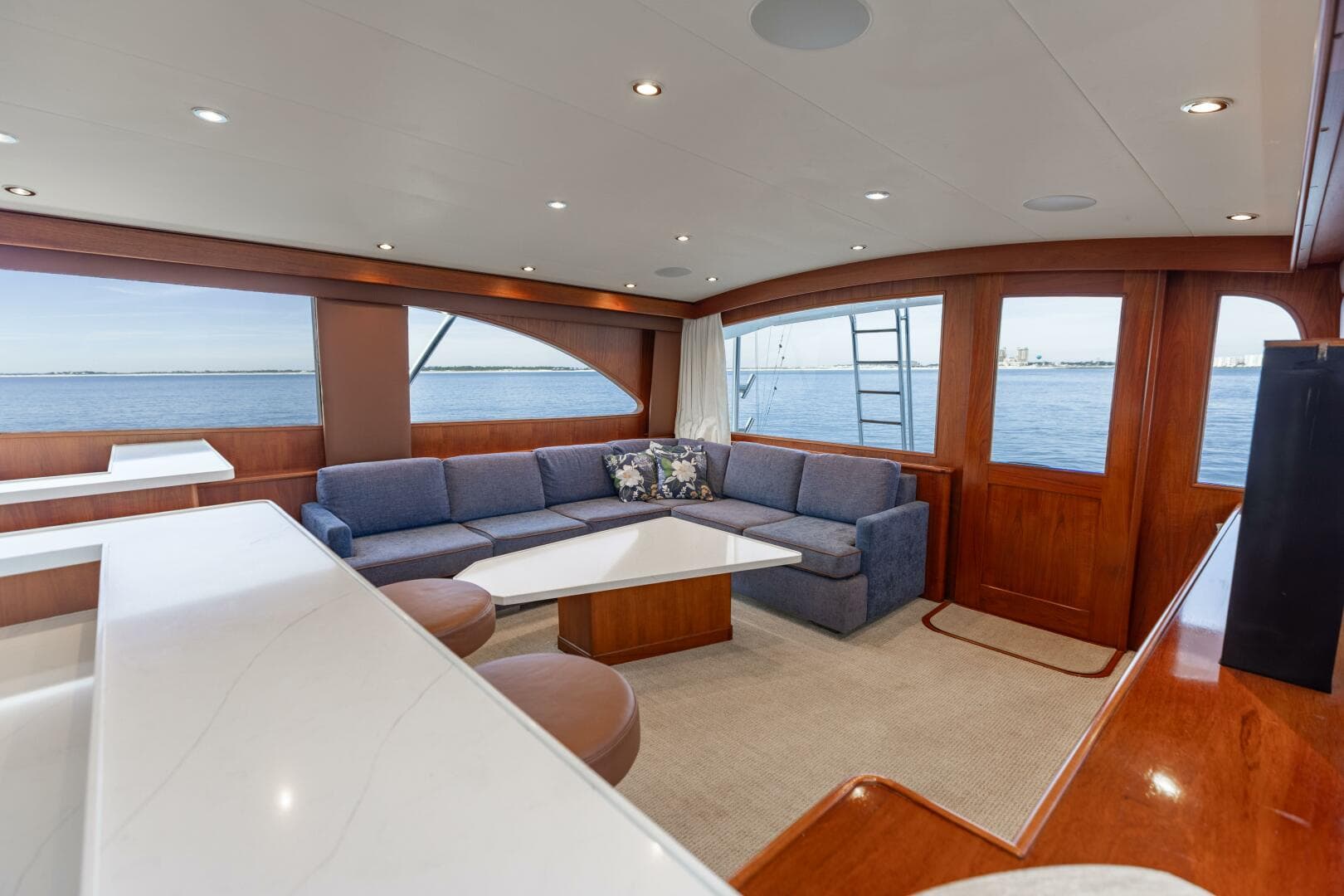 2006 Jim Smith 68 Convertible- Salon