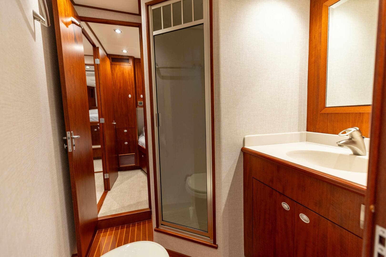 2006 Jim Smith 68 Convertible- STBD Jack and Jill Head