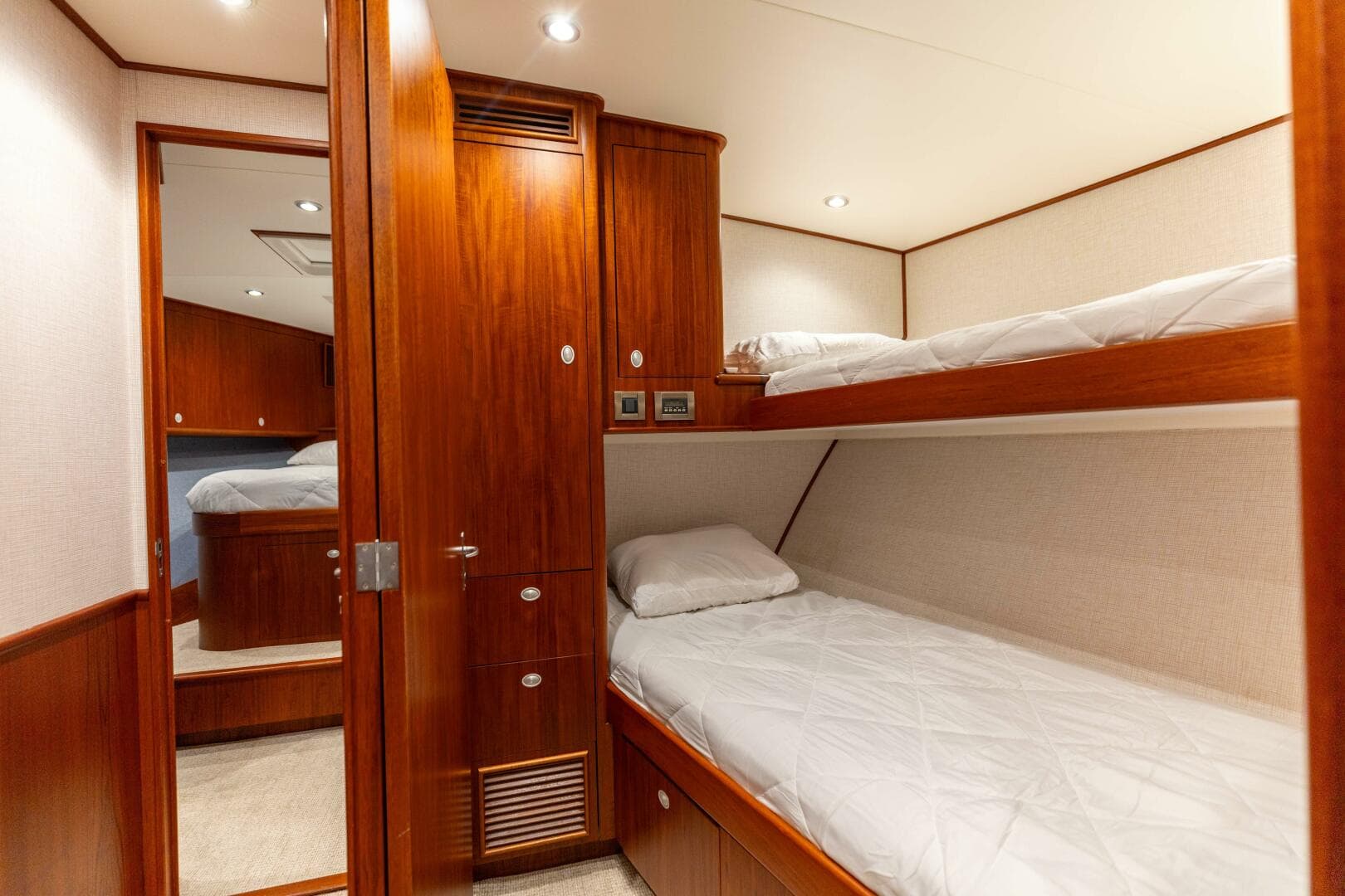 2006 Jim Smith 68 Convertible- STBD Forward Bunks