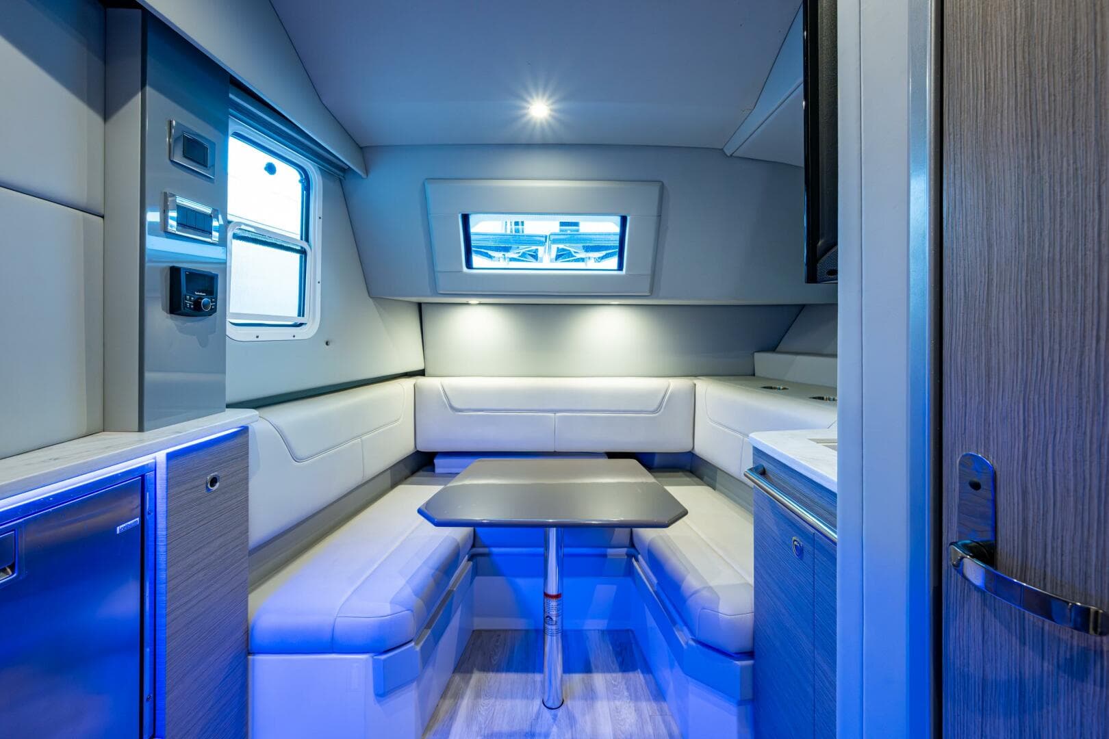 2022 Formula 380 ssc