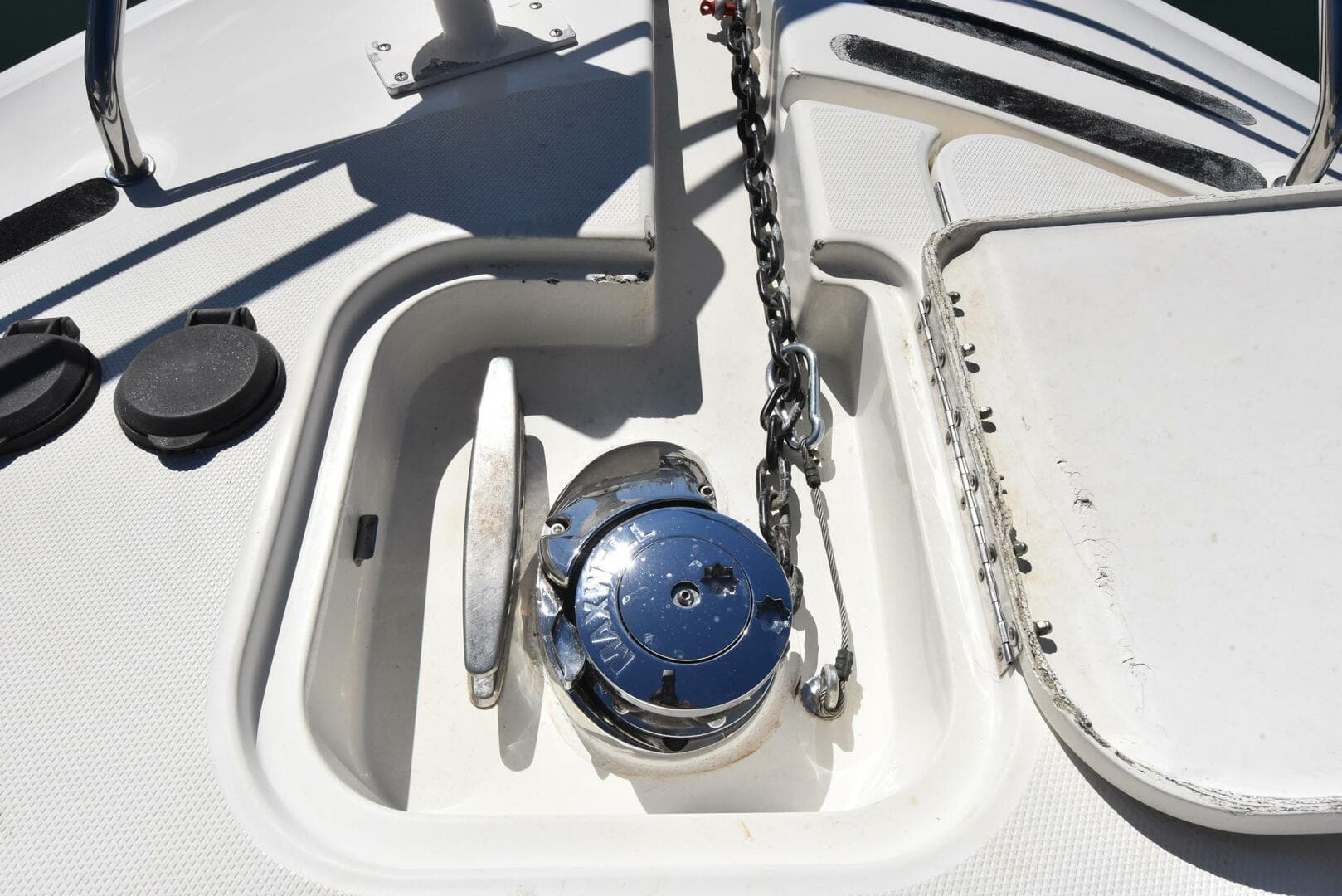 2010 38 Silveron Sedan Bridge - Pura Vida