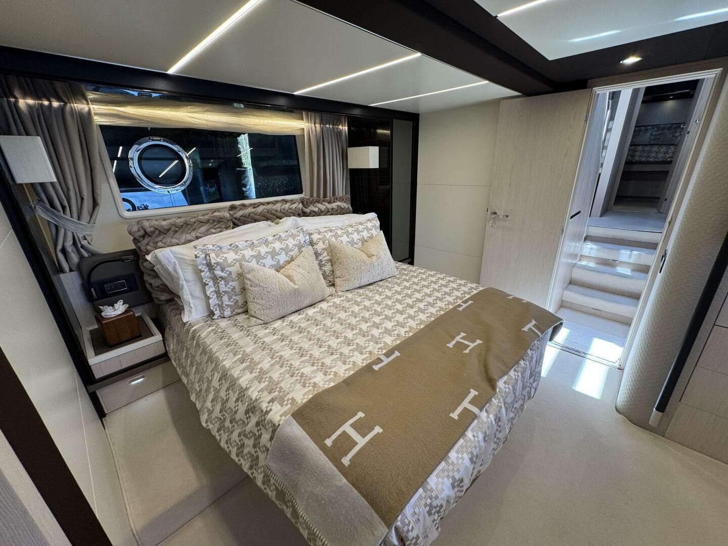 2018 Azimut 66 Flybridge