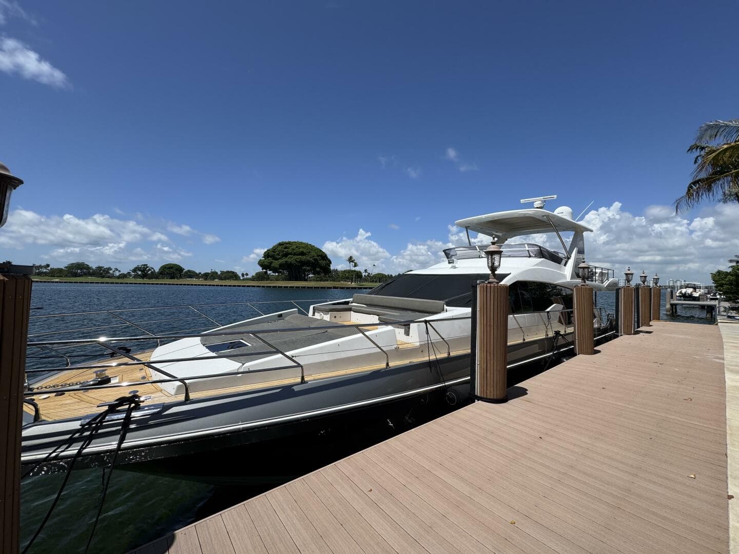 2018 Azimut 66 Flybridge