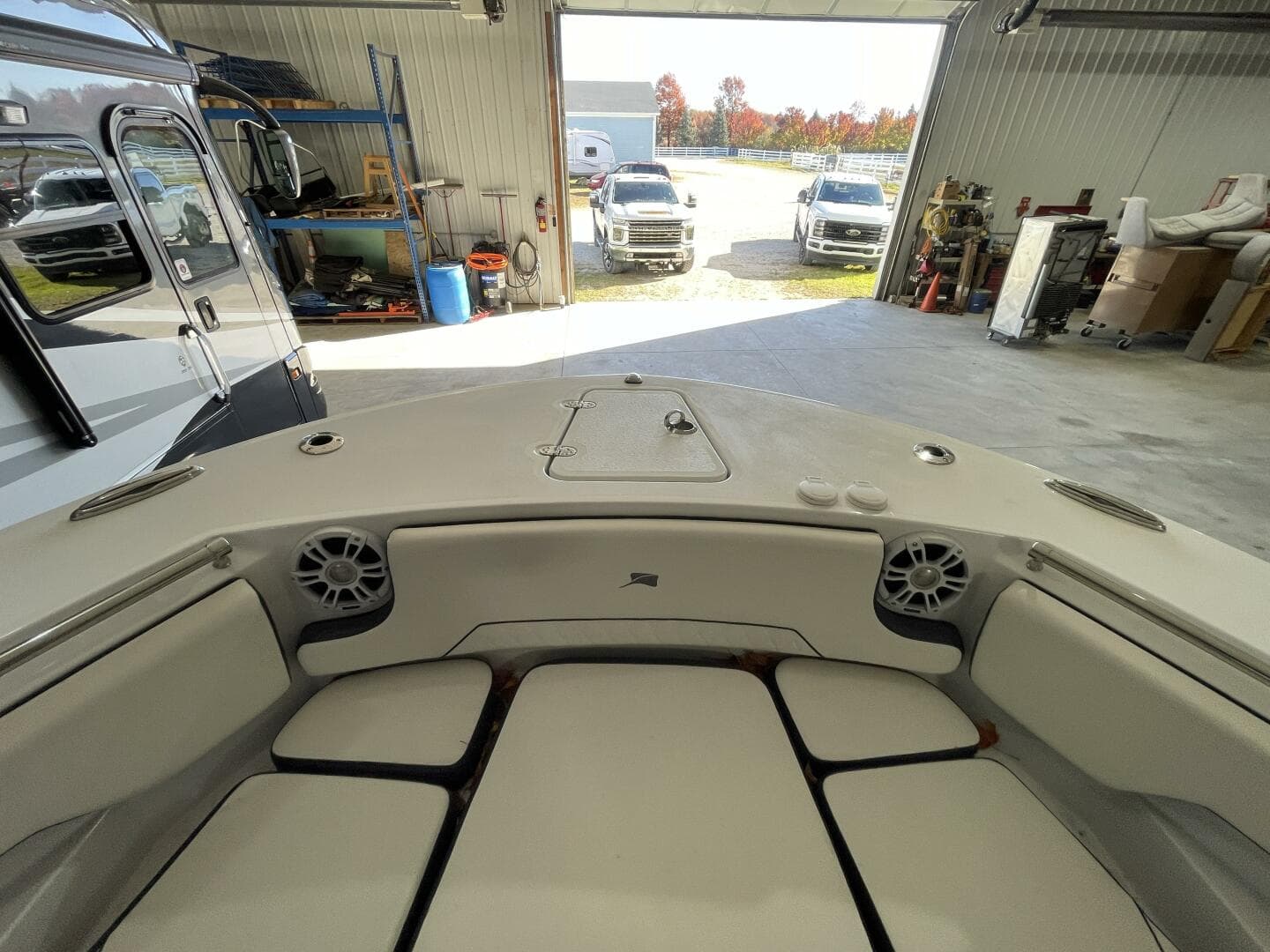2025 Stingray 253 Center Console
