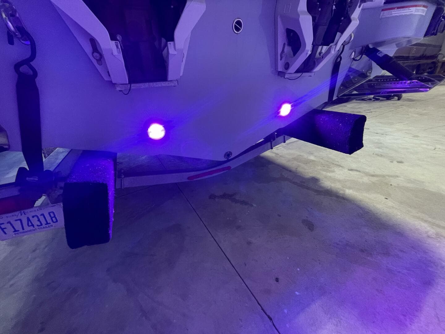 2025 Stingray 253 Center Console