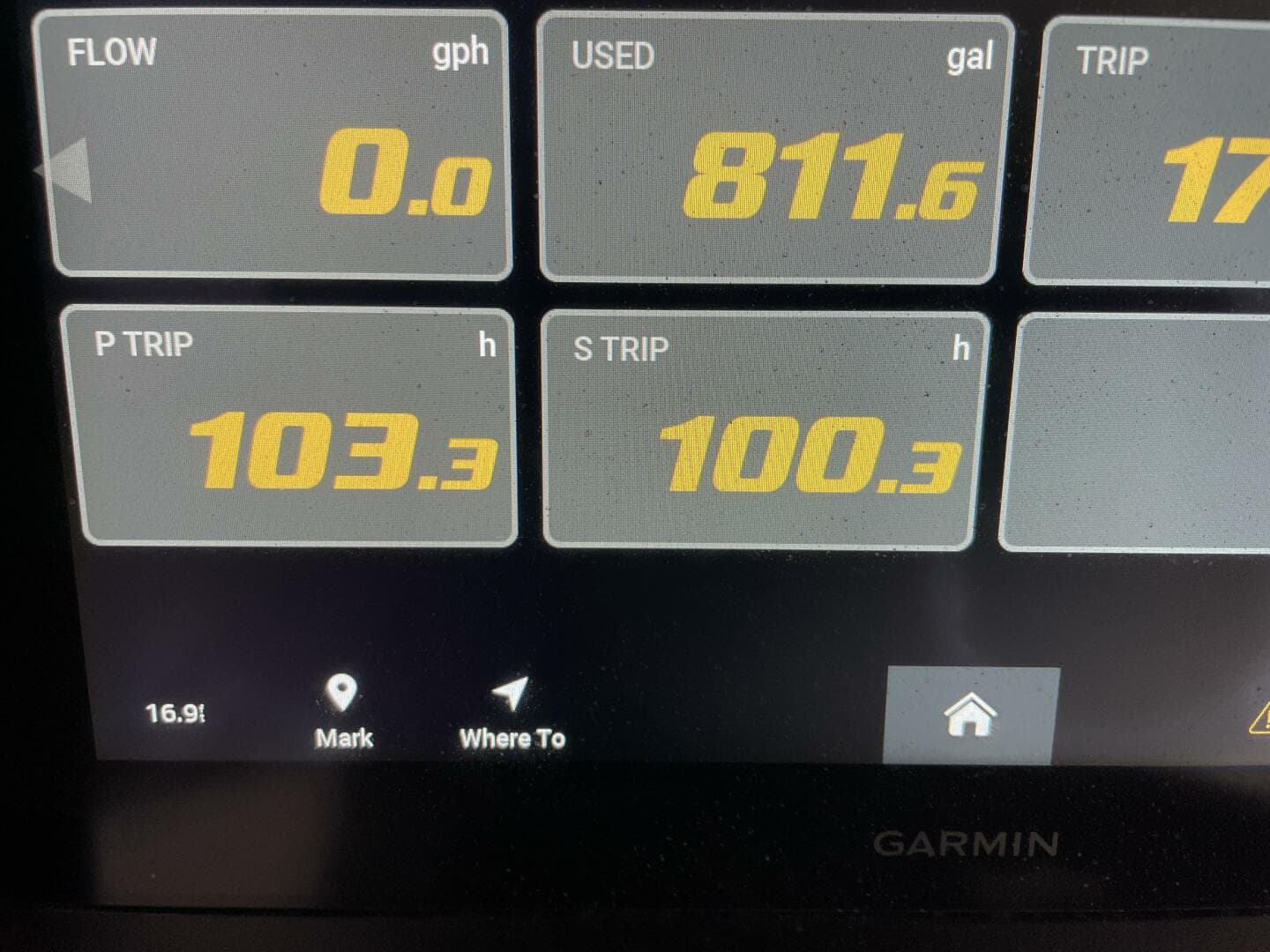 2025 Stingray 253 Center Console