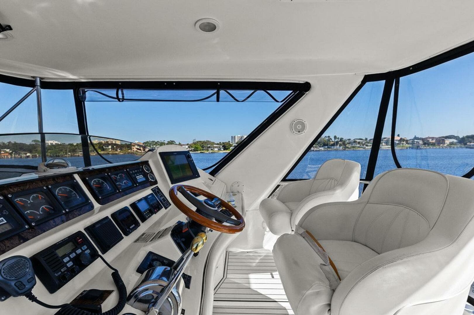 1998 Sea Ray 480 Sedan Bridge