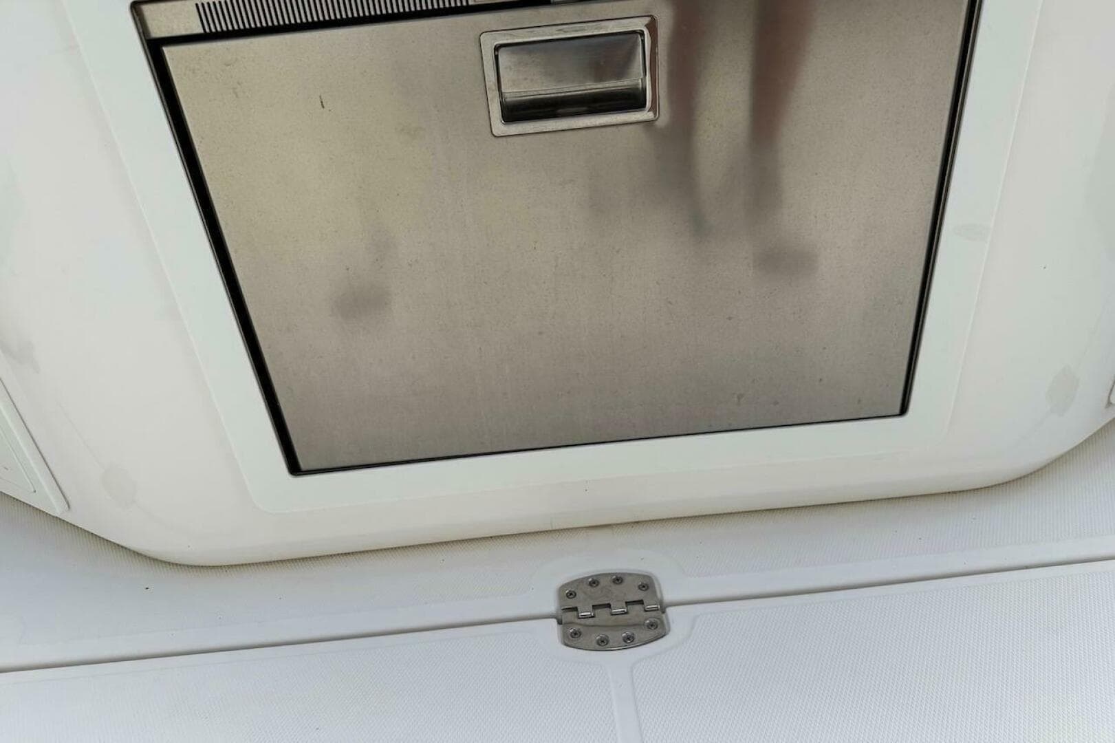 2021 Boston Whaler 405 Conquest