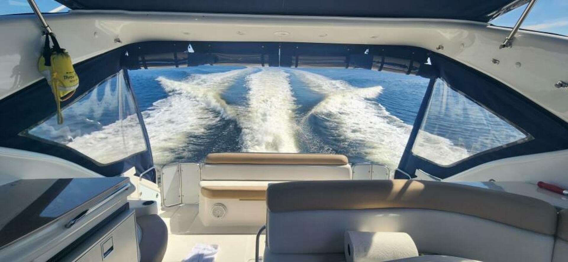 2002 Regal 4260 Commodore