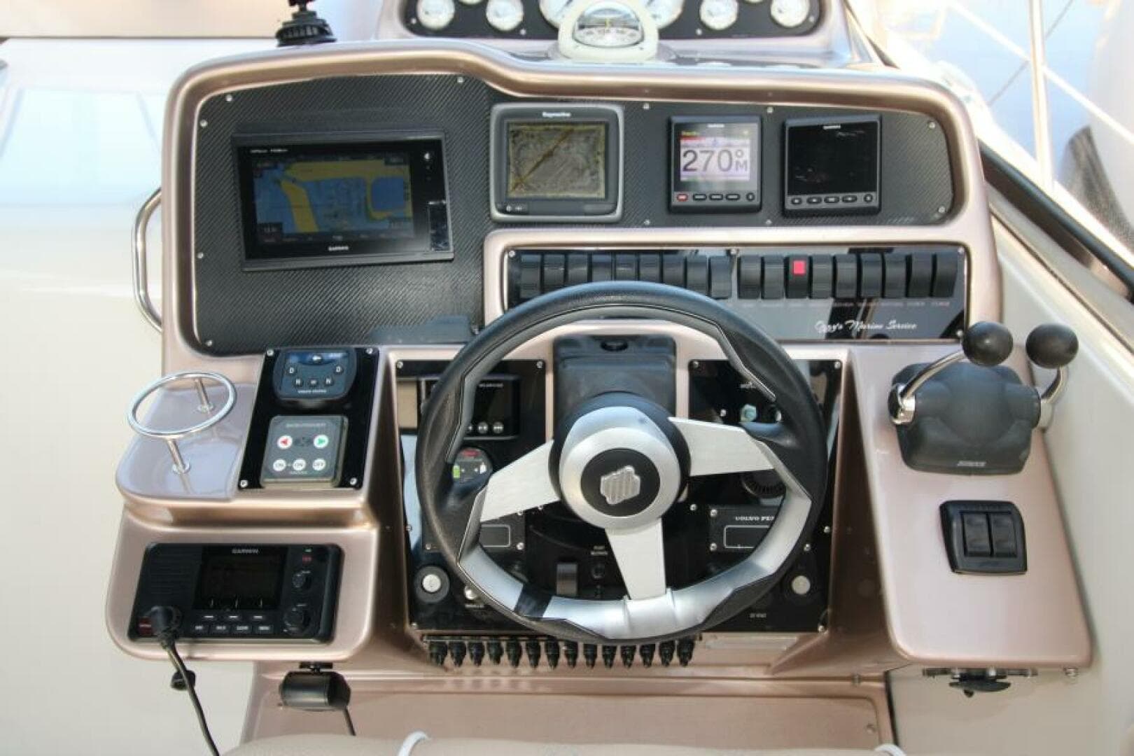 2002 Regal 4260 Commodore