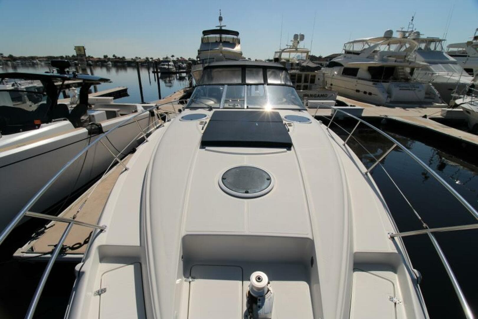 2002 Regal 4260 Commodore