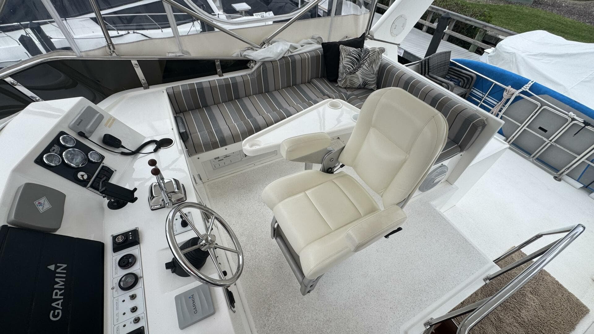 Flybridge Helm