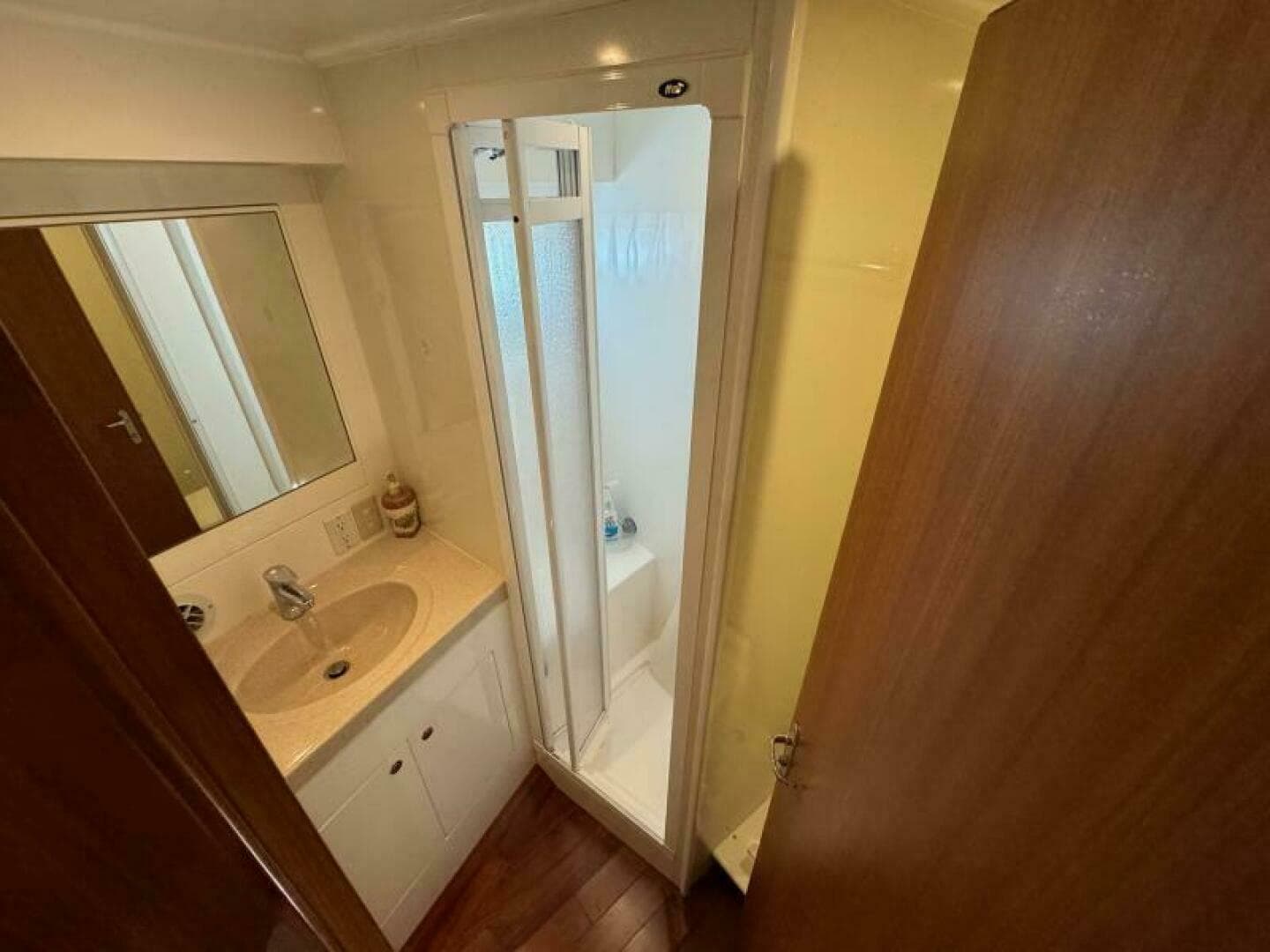Forward VIP Ensuite