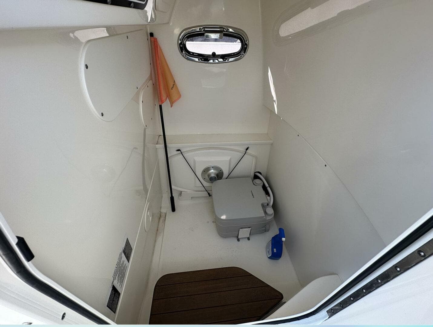 2022 Boston Whaler 270 Dauntless