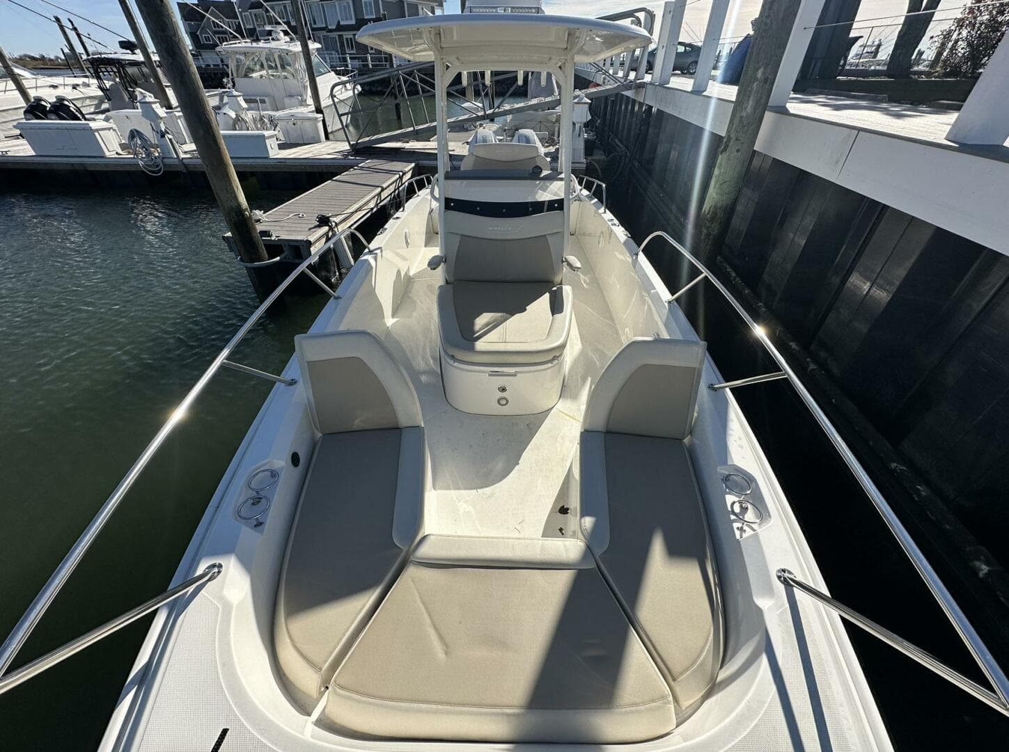 2022 Boston Whaler 270 Dauntless
