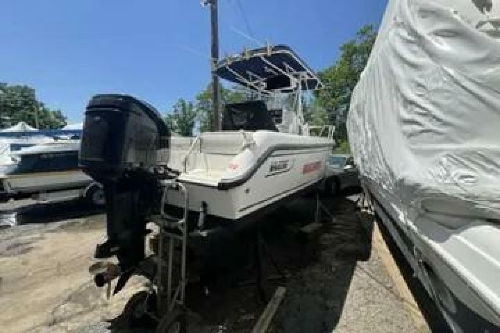 2002 Boston Whaler 21 Outrage