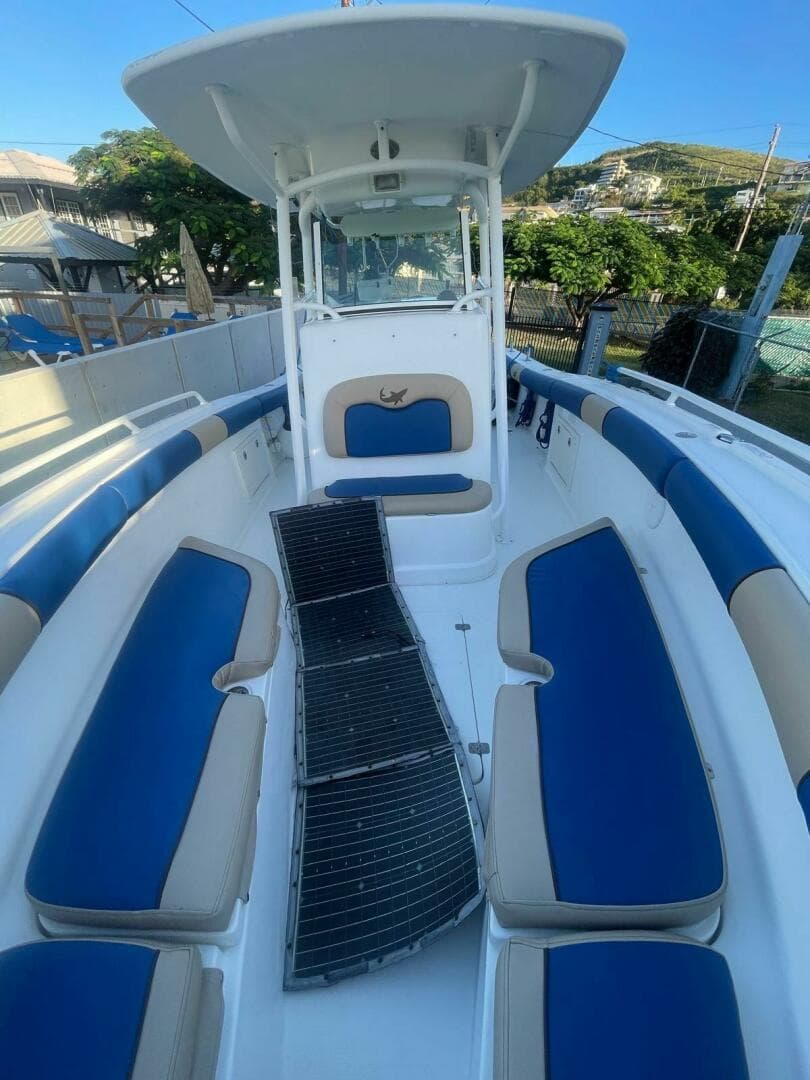 2016 Mako 284 Center Console