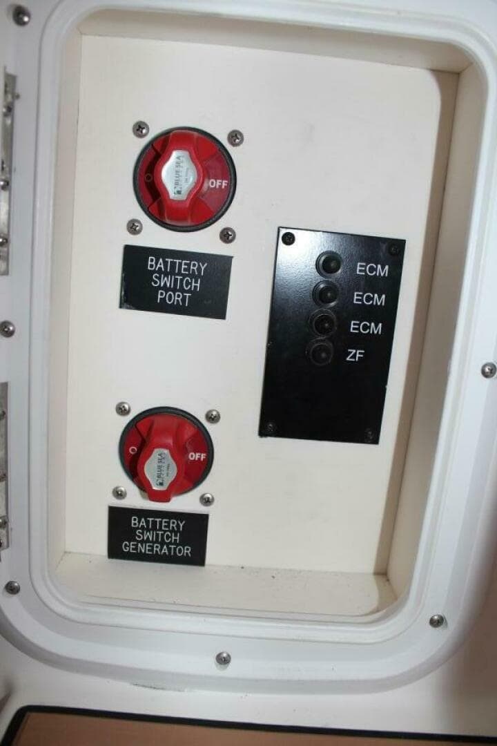 Battery Selector Switches 2