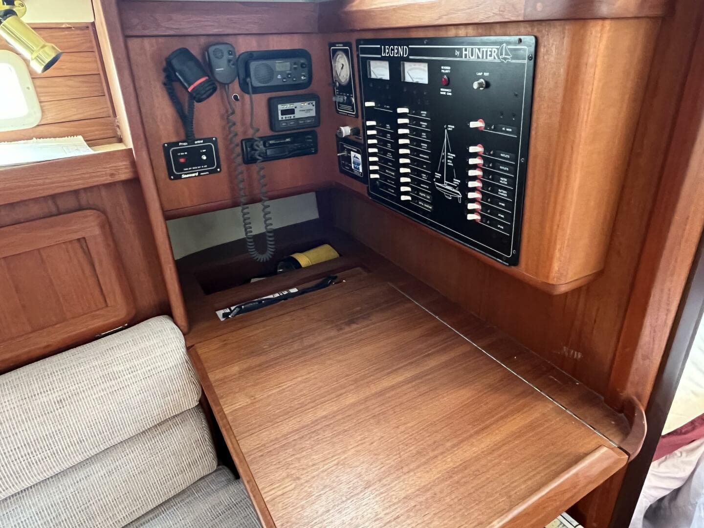 1995 Hunter Legend 37.5