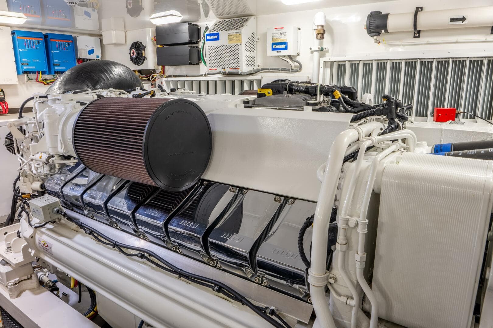 2018 Viking 80 Enclosed Bridge - SILVERTIME