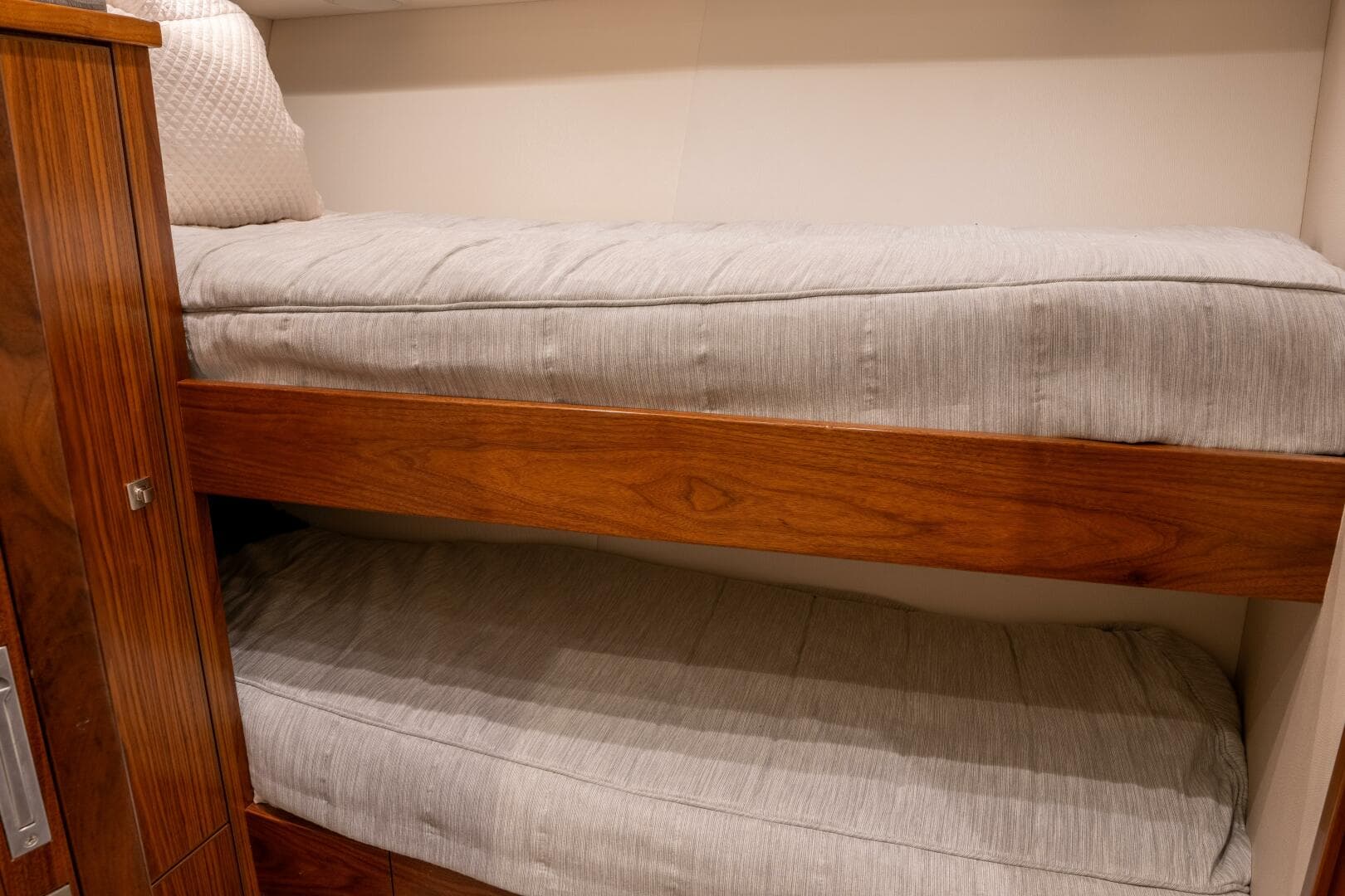 2018 Viking 80 Enclosed Bridge - SILVERTIME