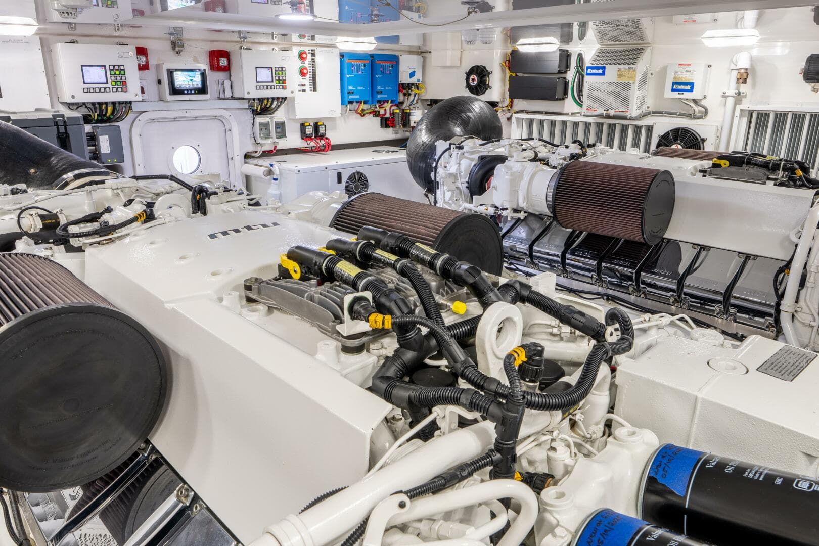 2018 Viking 80 Enclosed Bridge - SILVERTIME