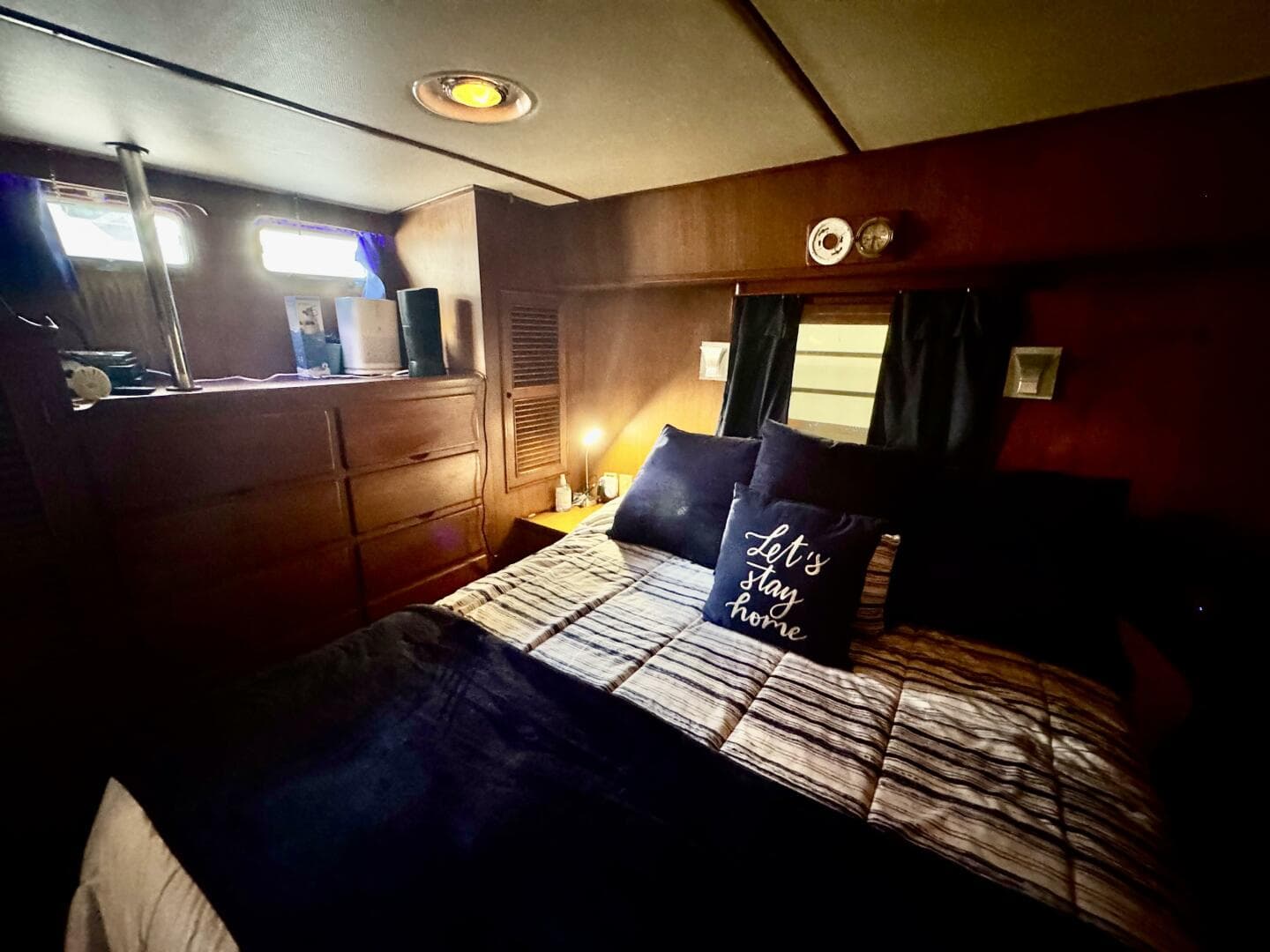 1986 Marine Trader 47 Tradewinds