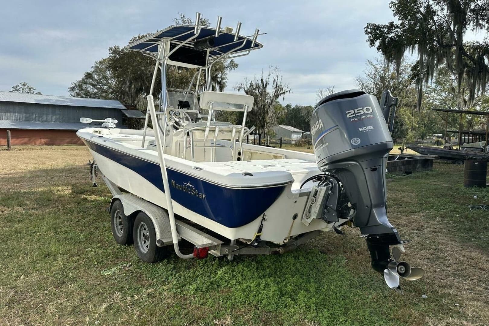 2008 NauticStar 2400 NauticBAY