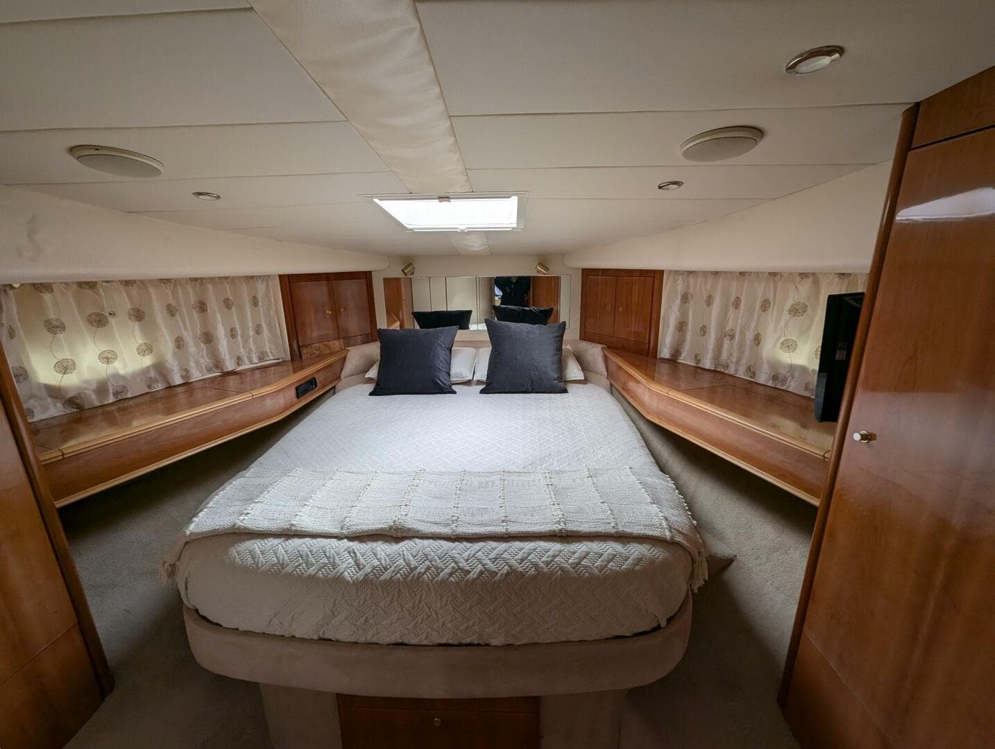 1998 Viking Princess Sport Cruiser