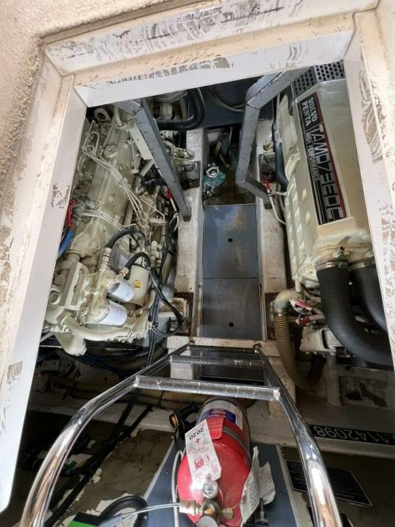 1998 Viking Princess Sport Cruiser