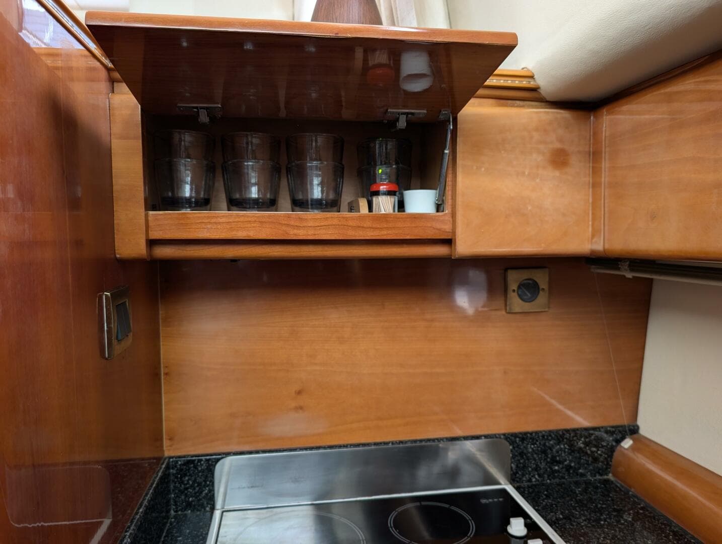 1998 Viking Princess Sport Cruiser