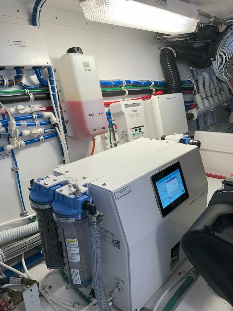 2020 Hatteras GT45 Express