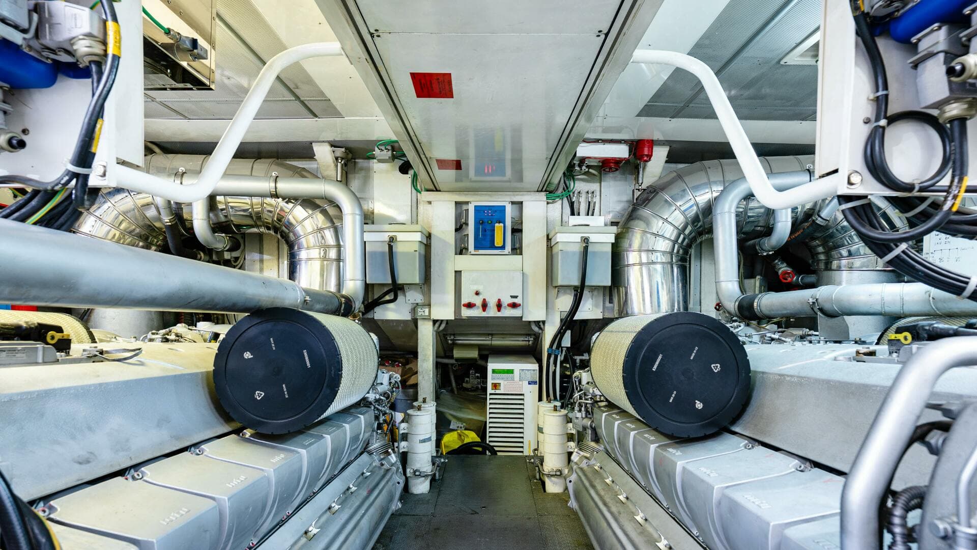 2010 Leopard Leopard 27 Sport