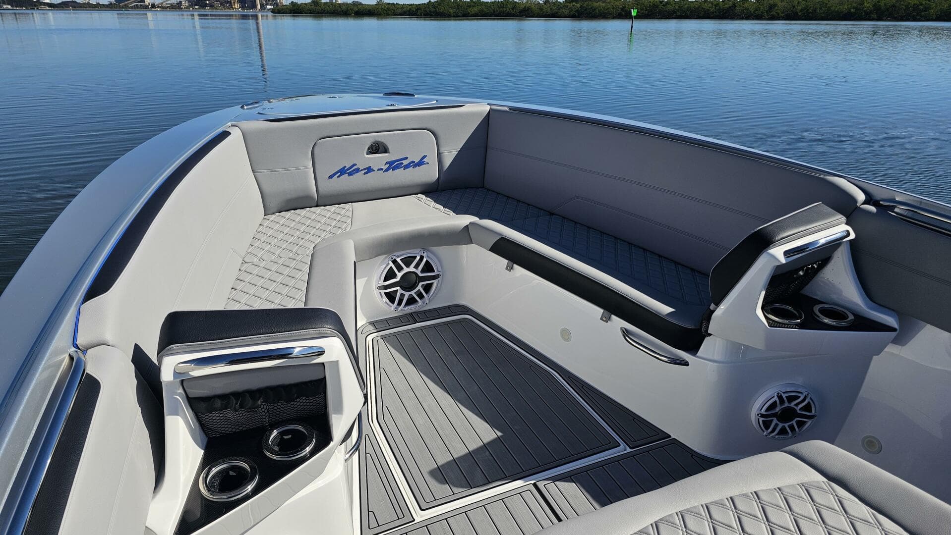 2024 Nor-Tech 390 Sport Center Console