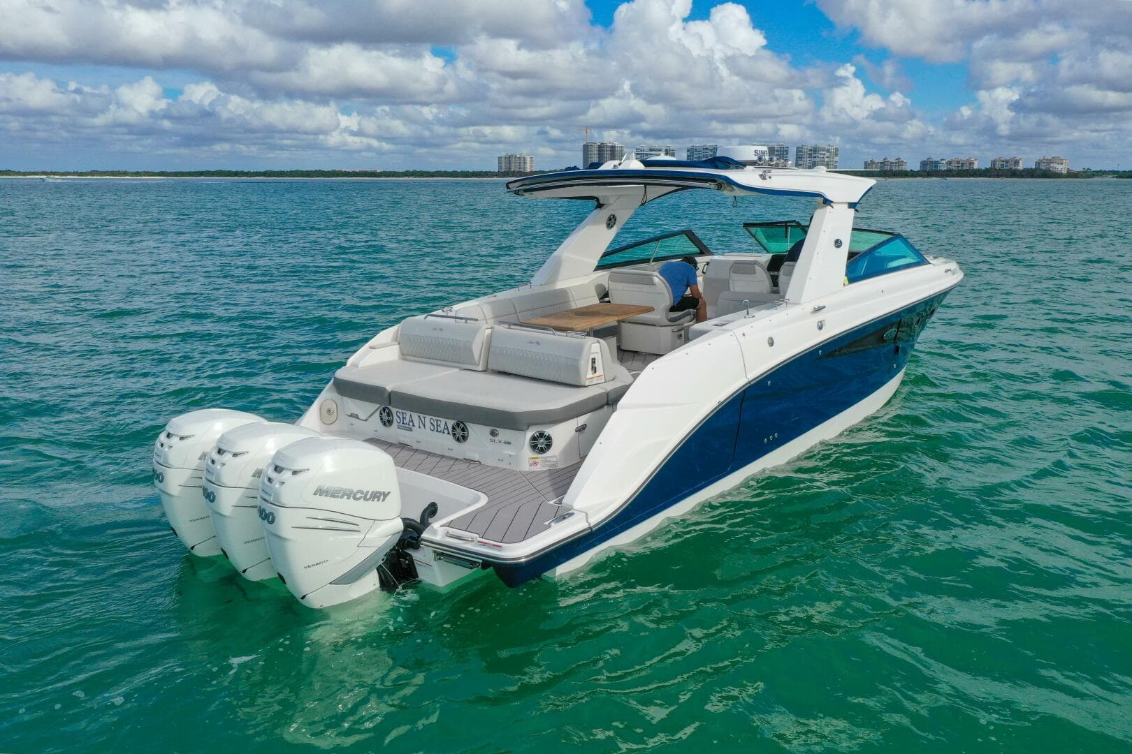 2022 Sea Ray SLX 400 Outboard SEA N SEA
