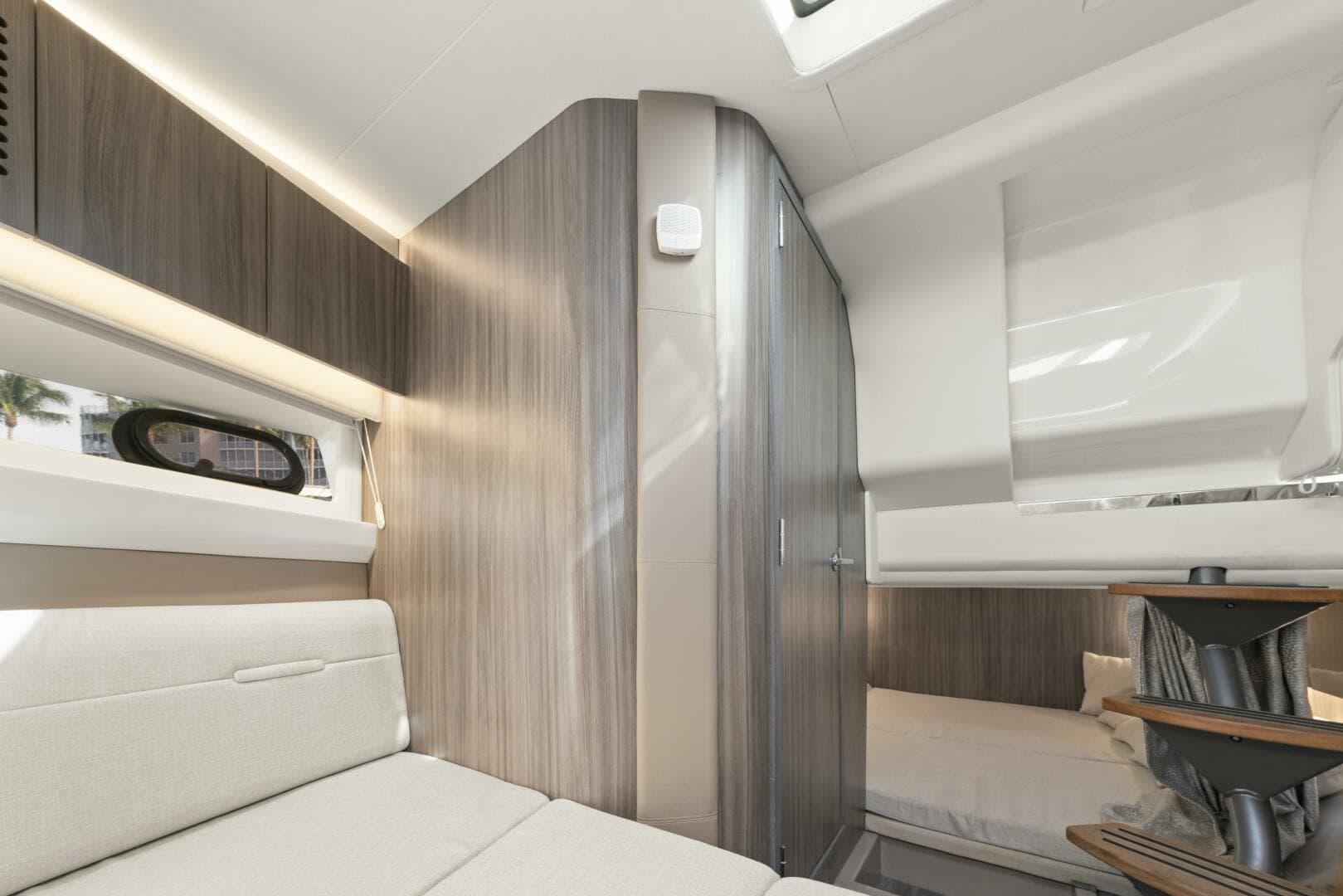 2022 Sea Ray SLX 400 Outboard SEA N SEA