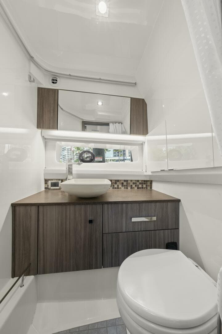 2022 Sea Ray SLX 400 Outboard SEA N SEA