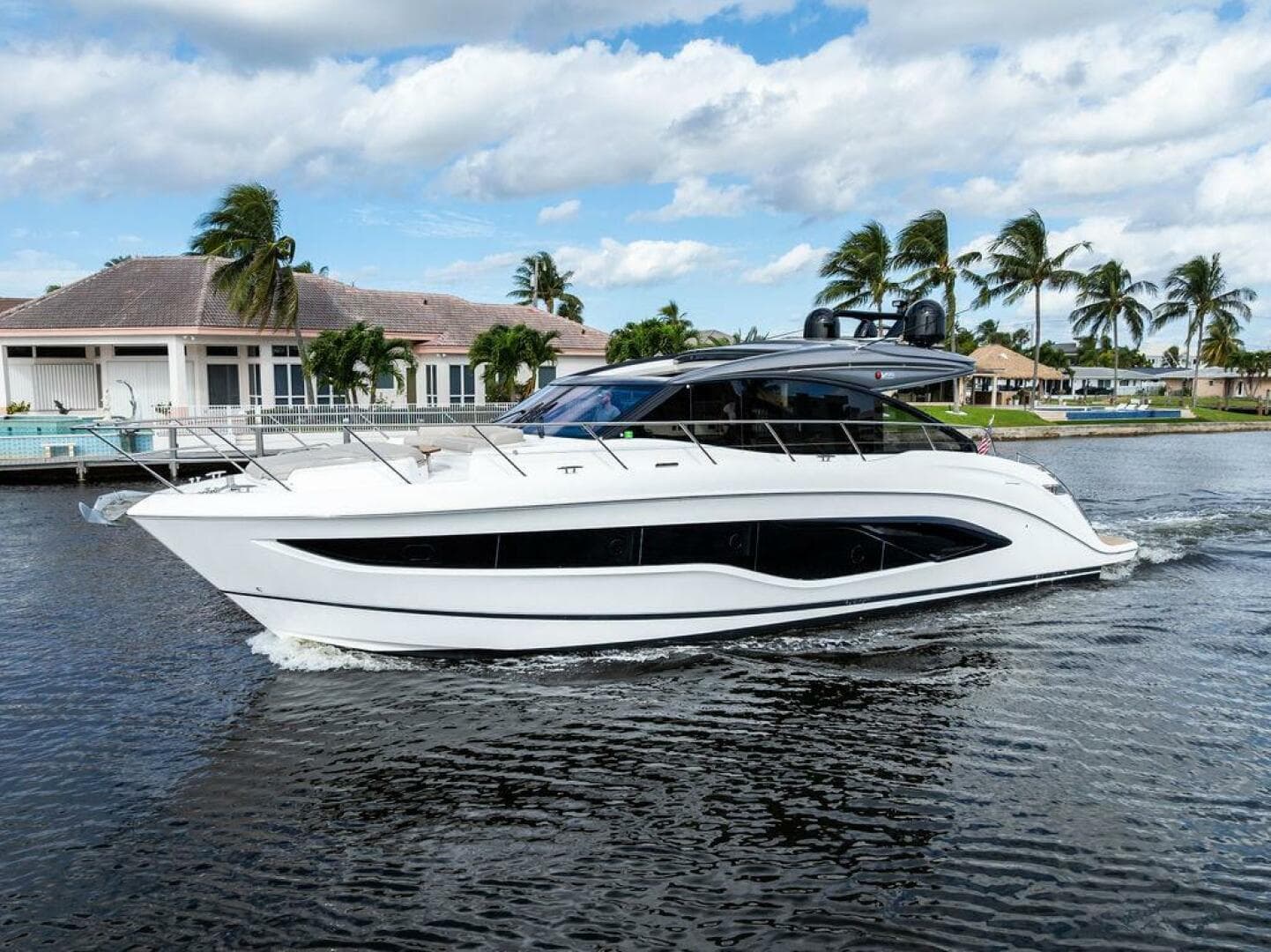 2021 Princess V55