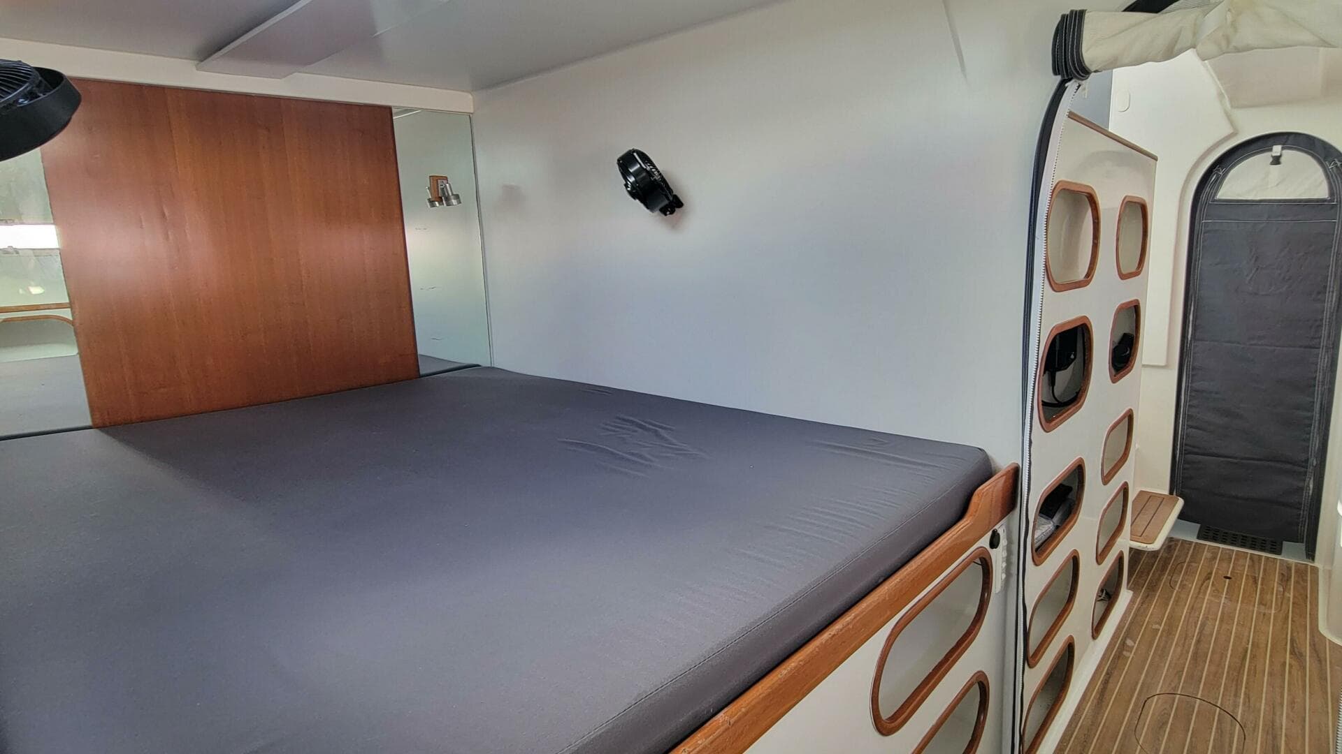 2011 Custom Andaman Cabriolet 39