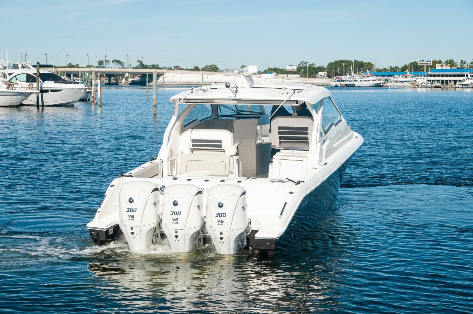 2023 Pursuit DC 365 Dual Console