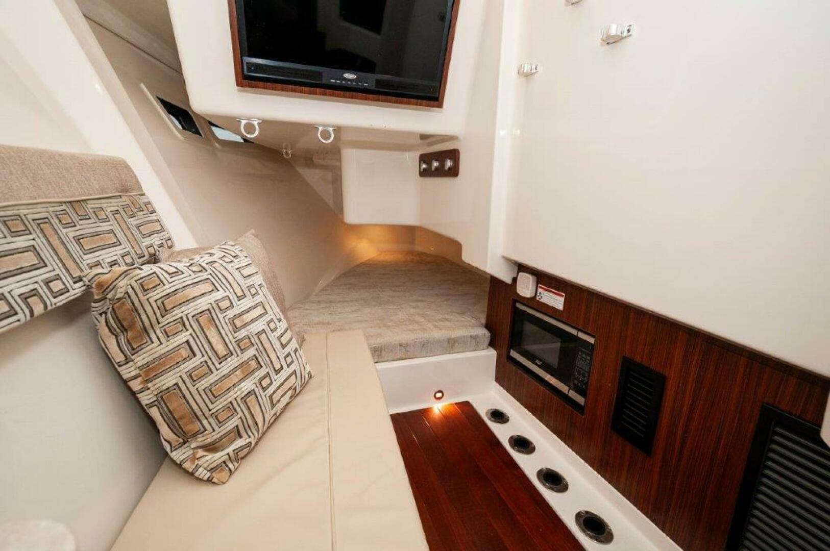 2023 Pursuit DC 365 Dual Console