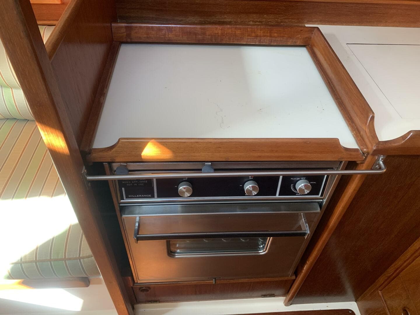 1987 Nonsuch Ultra 30