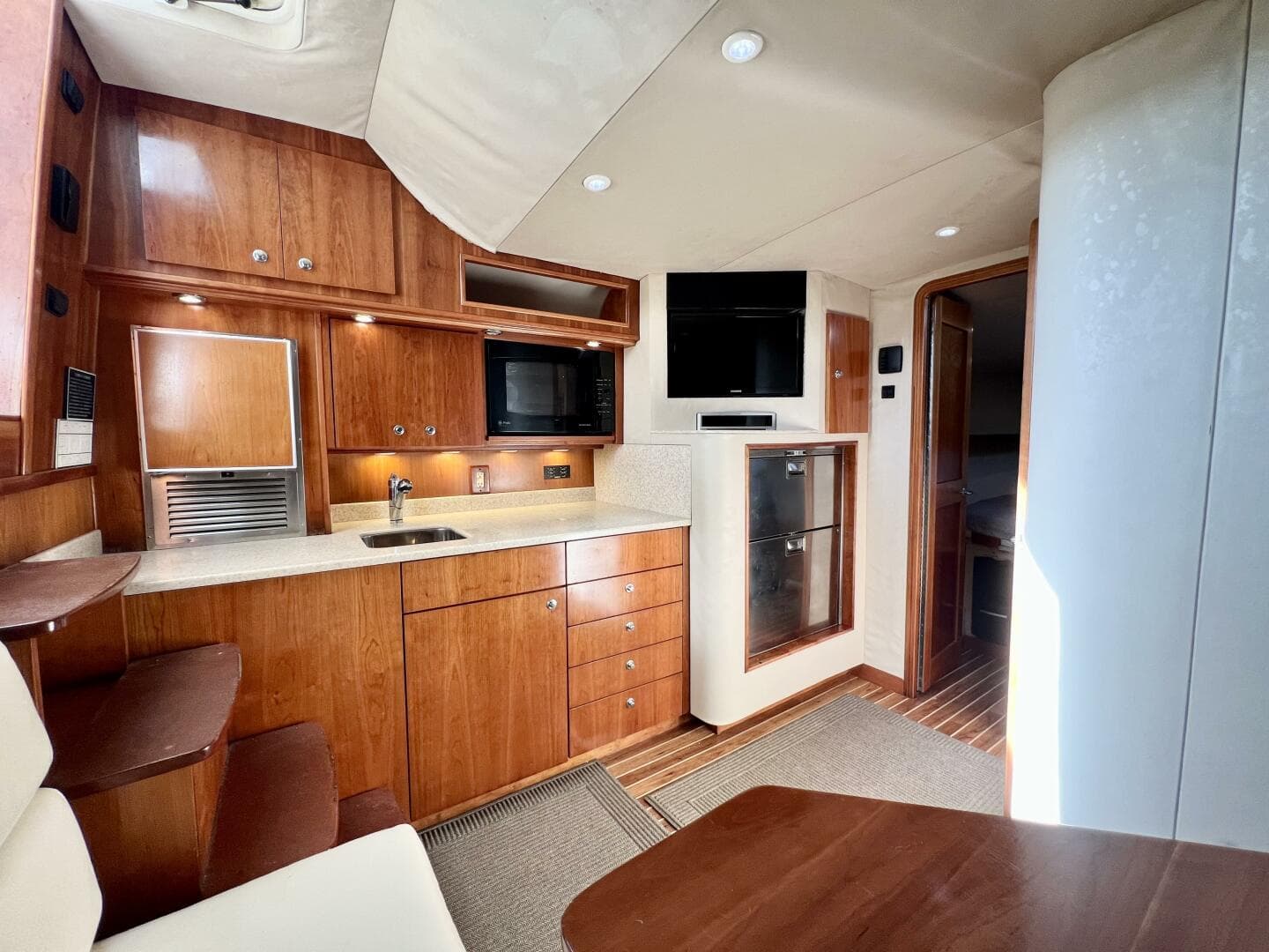 2007 Albemarle 41 Express