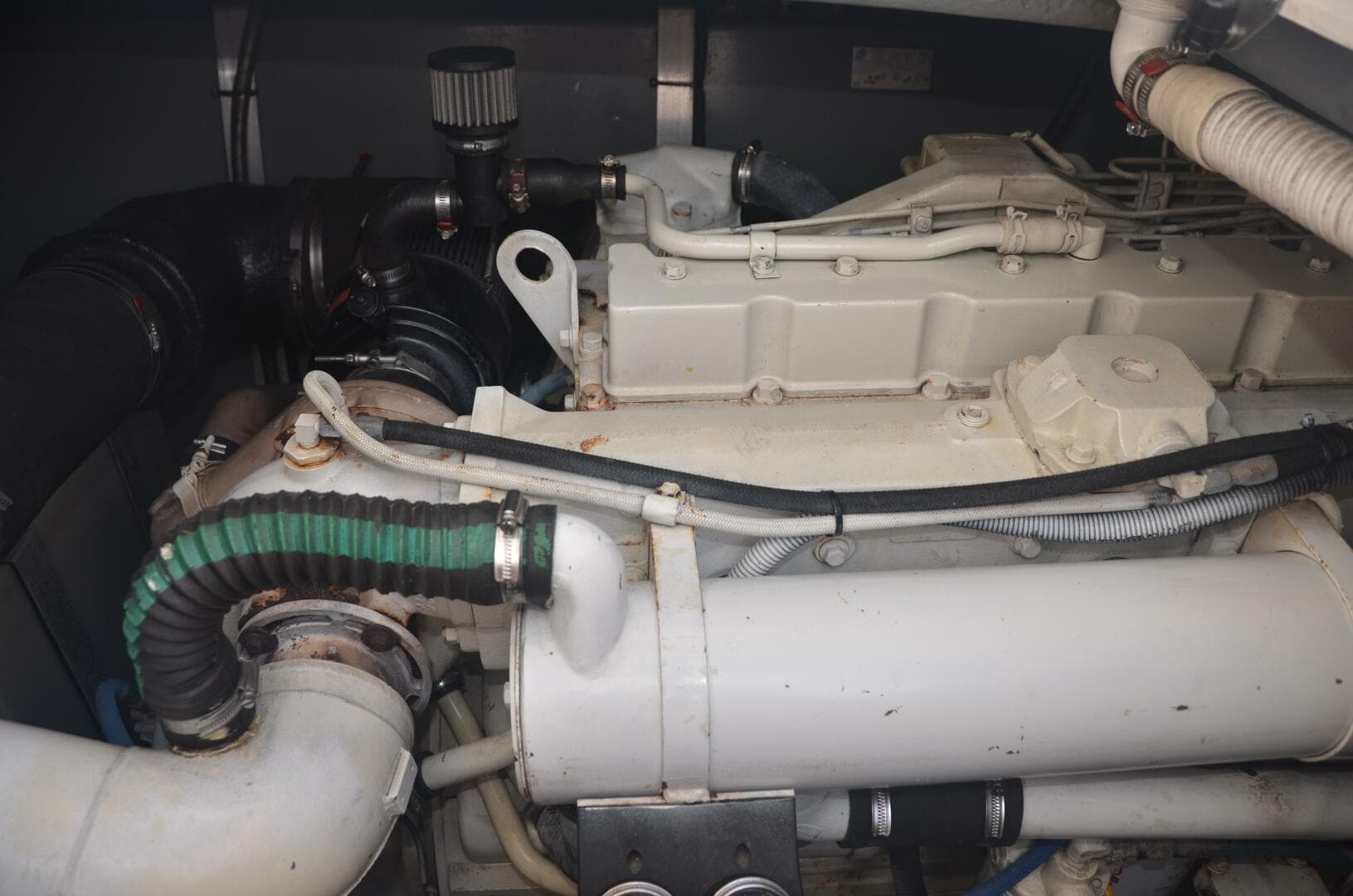 Sea Ray 46 4 RICH-SHER OR POORER - Engine Room