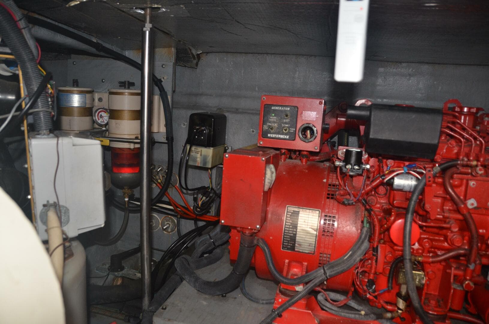 Sea Ray 46 4 RICH-SHER OR POORER - Engine Room