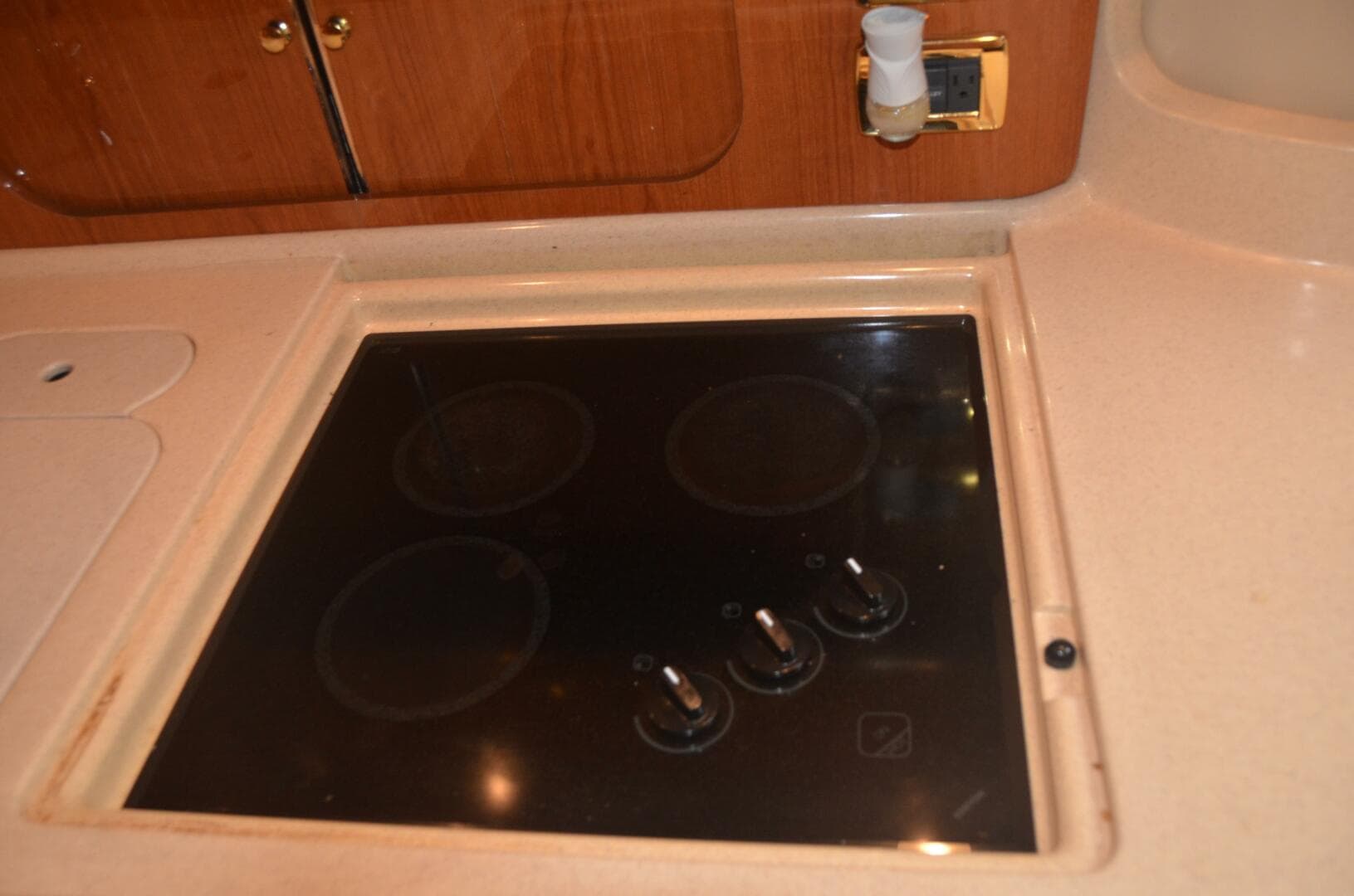 Sea Ray 46 4 RICH-SHER OR POORER - Galley